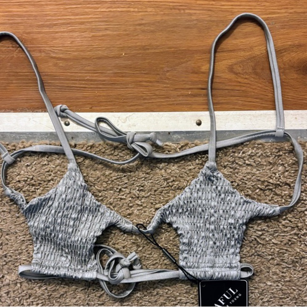 Zaful NWT Woman’s Sm Gray Ruched Bikini Top Never Worn